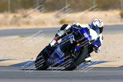 media/Jan-09-2022-SoCal Trackdays (Sun) [[2b1fec8404]]/Turn 6 (1035am)/